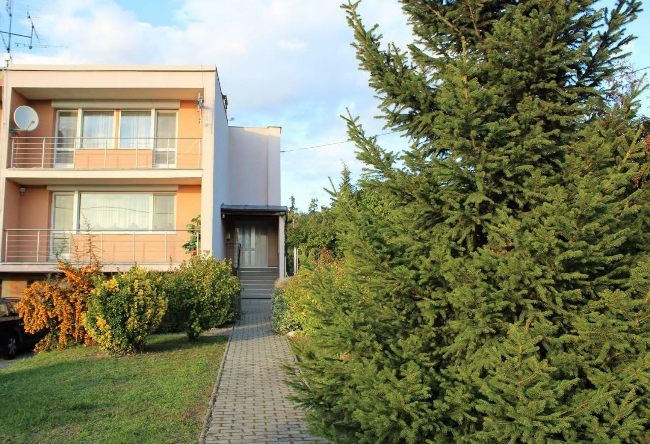Ubytovani Marketa Perná Exterior photo