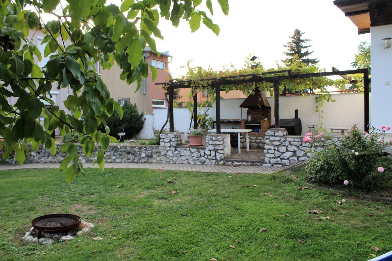 Ubytovani Marketa Perná Exterior photo