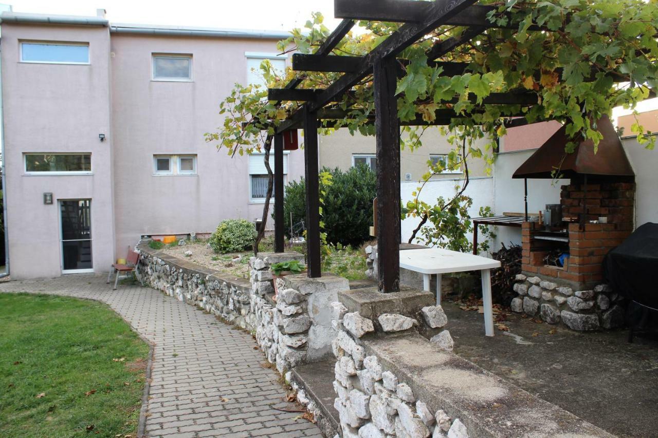 Ubytovani Marketa Perná Exterior photo
